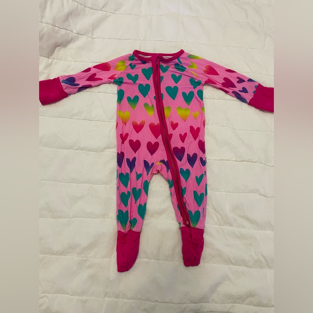 Little Sleepies NB Rainbow Heart Zippy